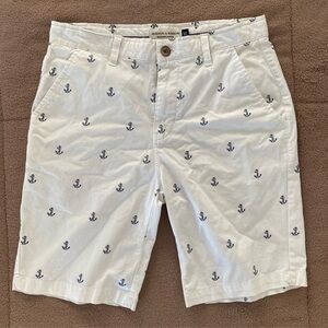 Hudson & Barrow Navy Blue Anchor Print White Shorts